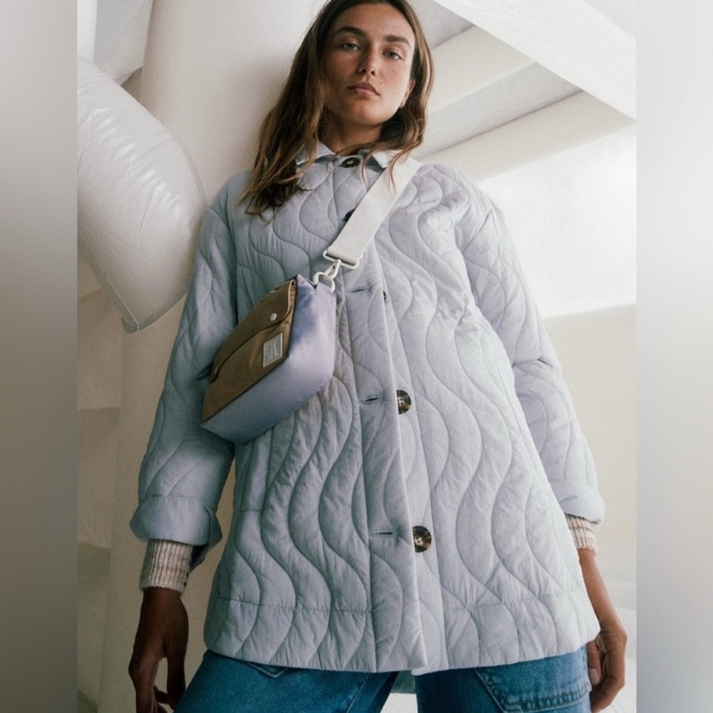 Madewell Quilted Belrose Shirt Jacket. 
Small, easily fits a medium